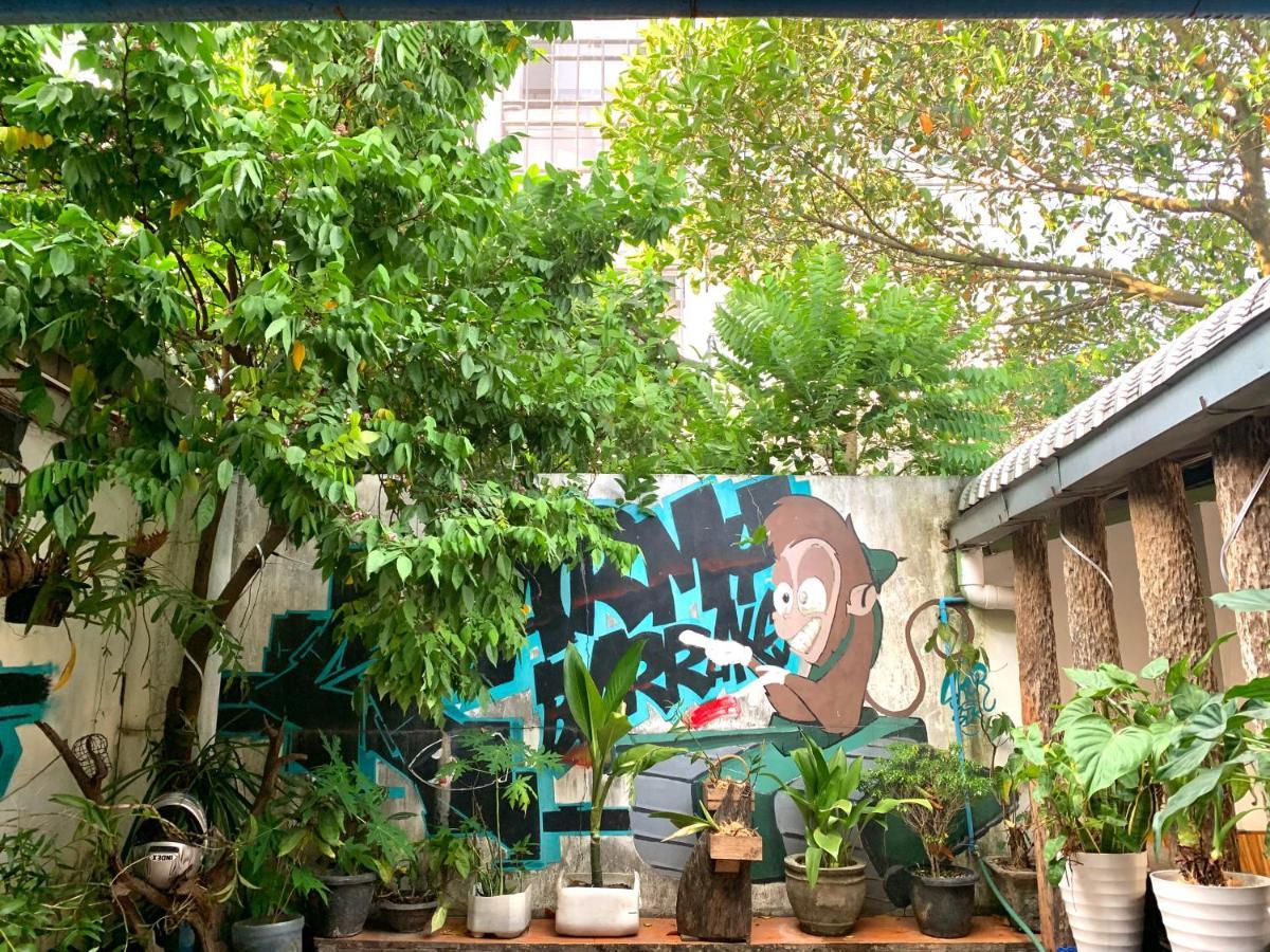 Vang Vieng Lily Backpackers Hostel Exterior foto